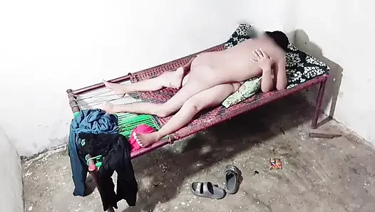 Una partita a biliardo termina in una calda scopata con una latina con un gran culo - Devil Khloe