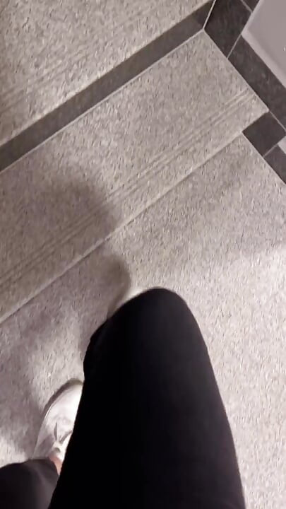 Gehen in sportschuhen