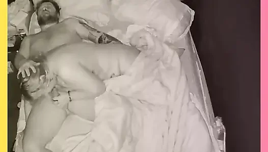 PUCHIS - SEKS ORAL DAN ANAL CEWEK DEWASA LATINA LAGI ASIK SEKS ANAL