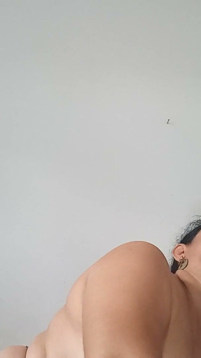 Neighbor sucking deep throat latina | Clip 1