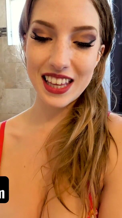 I Made Porn - Hot Babe With Big Natural Tits Octavia Red Gets Her Tight Pussy Fucked In The Bathroom | Clip 2