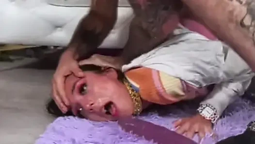 Sasha lagi asik nyepong sampai dicrot di dalam!