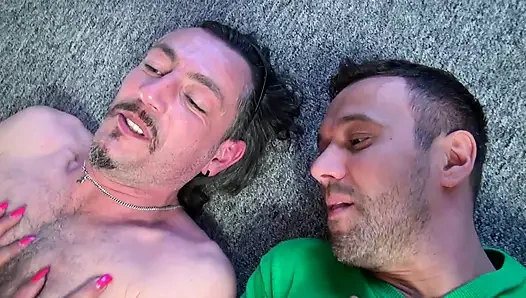 Seks anal threesome didobel penetrasi