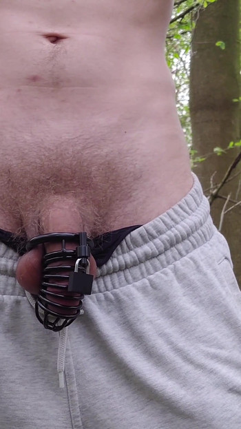 Jaw-dropping moment from "Locked and horny on the fields"