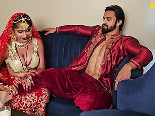 与新婚的极端狂野和肮脏的爱情制作，德西夫妇蜜月观看印度色情