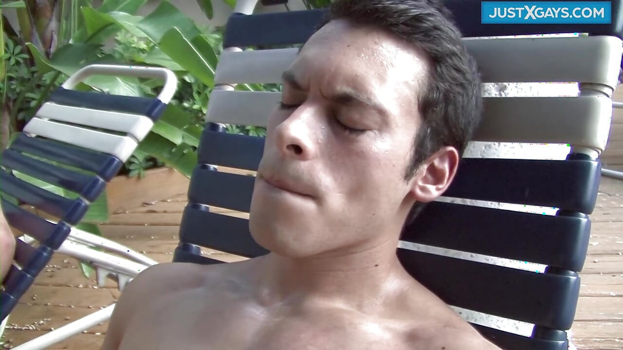 Cumshot in mouth