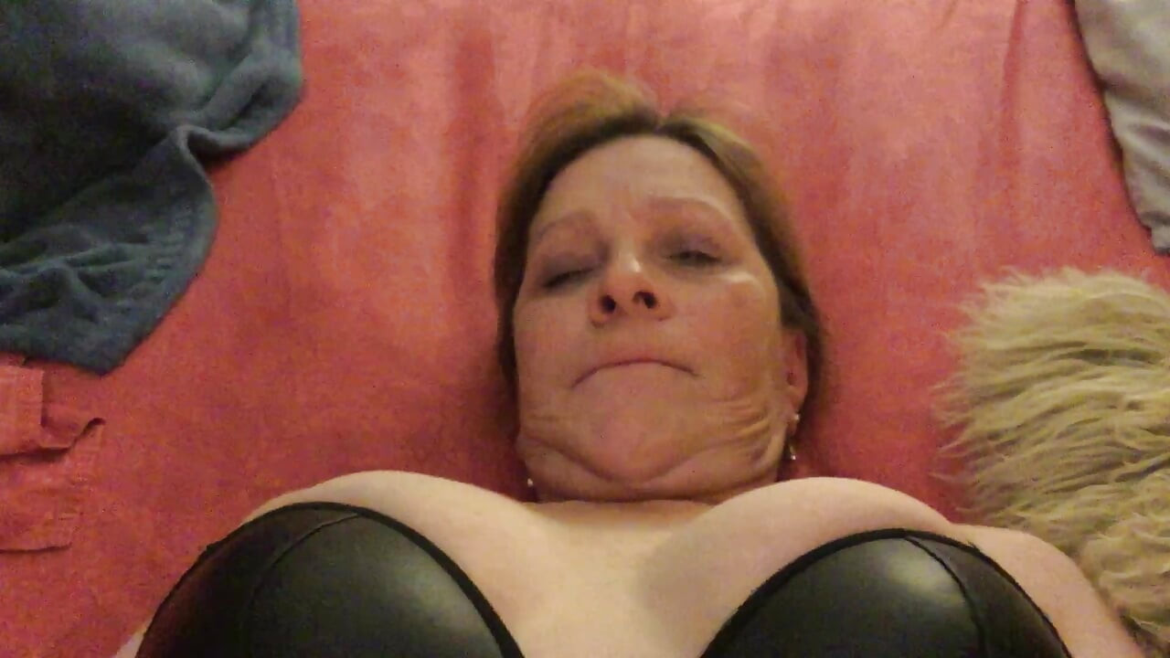 Granny Carmen's Retro Pussy Licking & Toy Play Orgasms Compilation 72416FAPCOMP