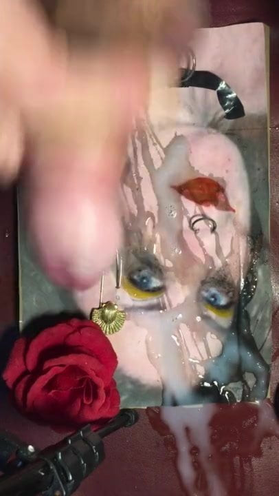 bukkake per la splendida puttana mariangela