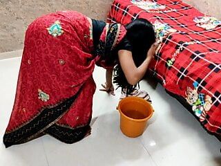 Servitoarea indiană face sex dur cu șeful