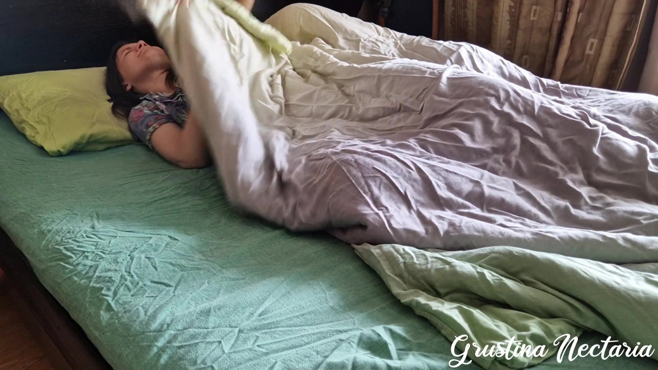 She woke up horny and awoke me with a hard fuck