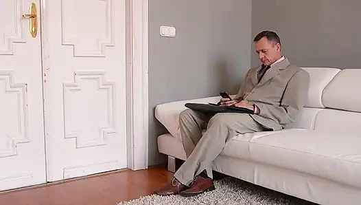 Lesbian semok lagi asik fingering memeknya dengan lingerie seksi