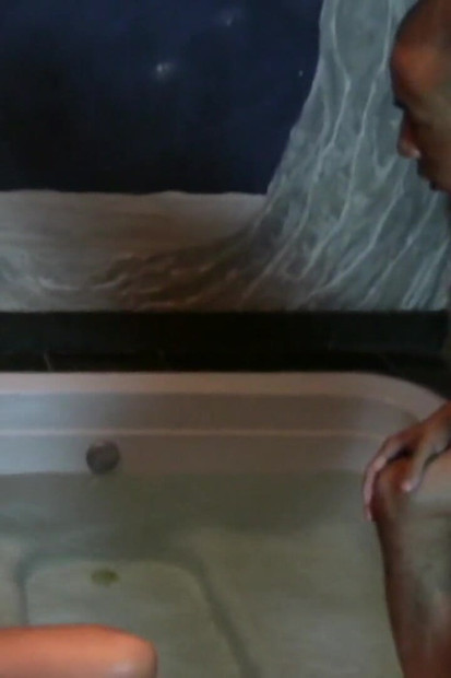 Amazonia bat la bite géante avec Amazona