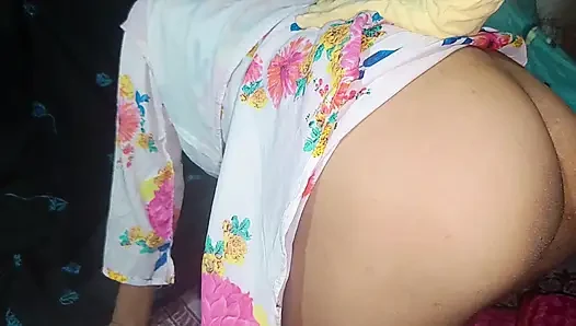Indian desi hot saali ki gaand sex , local village hot saali xxx video