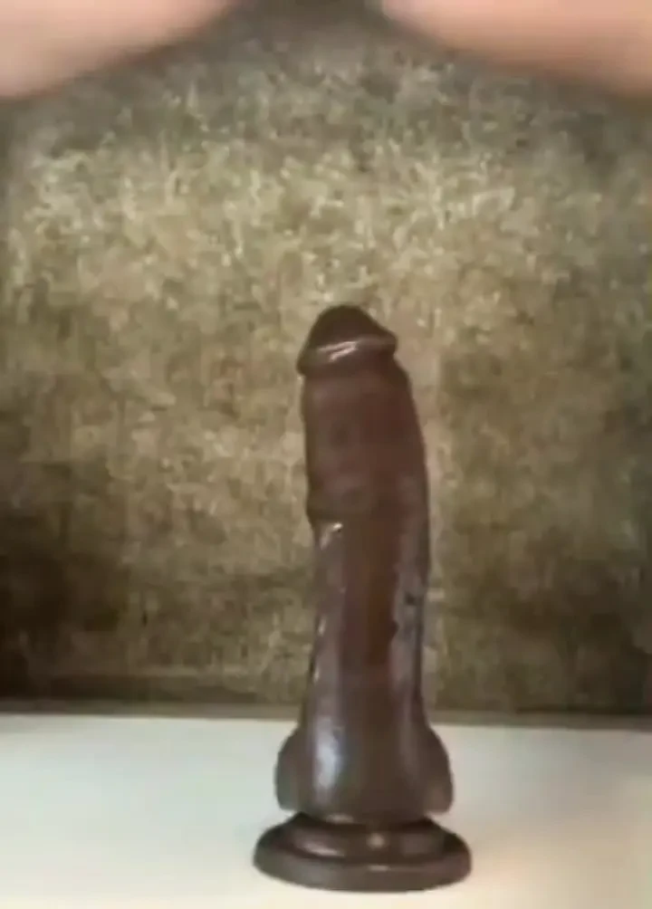 Fekete ribanc anális edzés