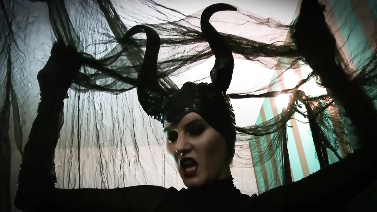 Truth or date - Censored version