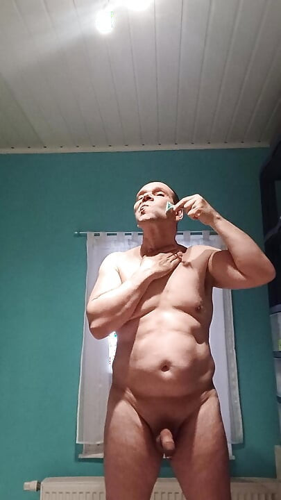 Video with a voyeur married woman