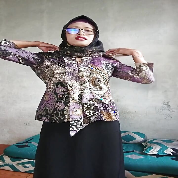 盖头享受自我手淫