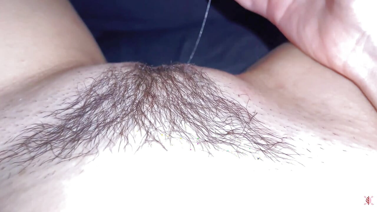 Memek berbulu nona bocor lagi malam ini fpov