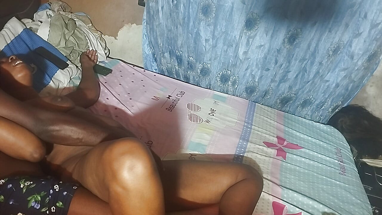 직장에서 집에 올 때 아빠가 내 안에 넣는 얼마나 맛있는지