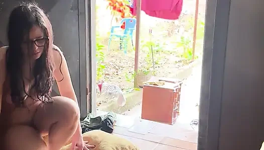 Mantan Di Luar Rumah, Bibiku.