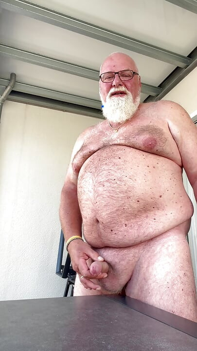 Ralf, o porco gordo e desviante, mostra mais uma vez o que faz de melhor.