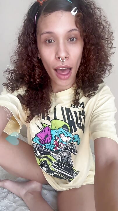 Goddess Chi offers u her squirt