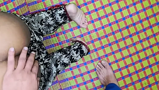 Ağrılı son derece sıkı amcık sikiliyor