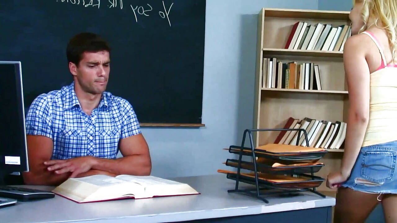 Spanish 101 - Filthy Desk Fuck Lesson