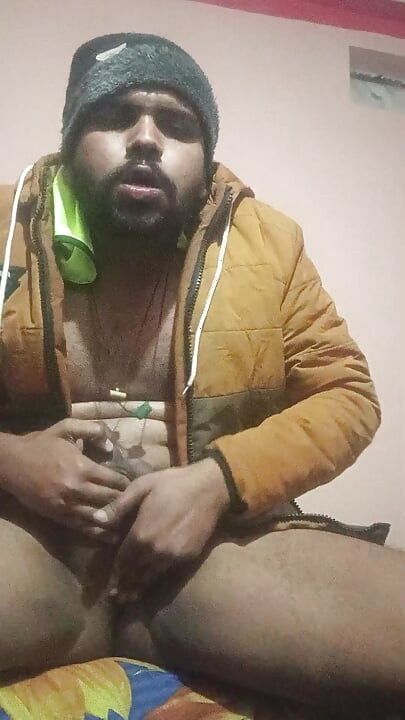 Daily masturbate series - Today I masterbating on my bed at home alone at watching hotty girl fucking hard video