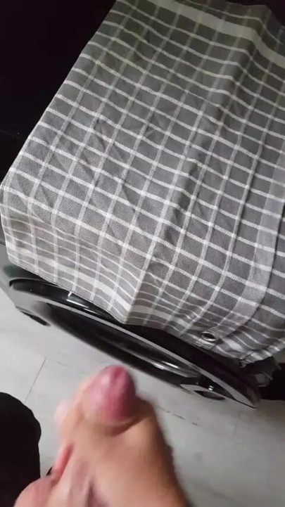 Mani muncrat besar beberapa jet kuat