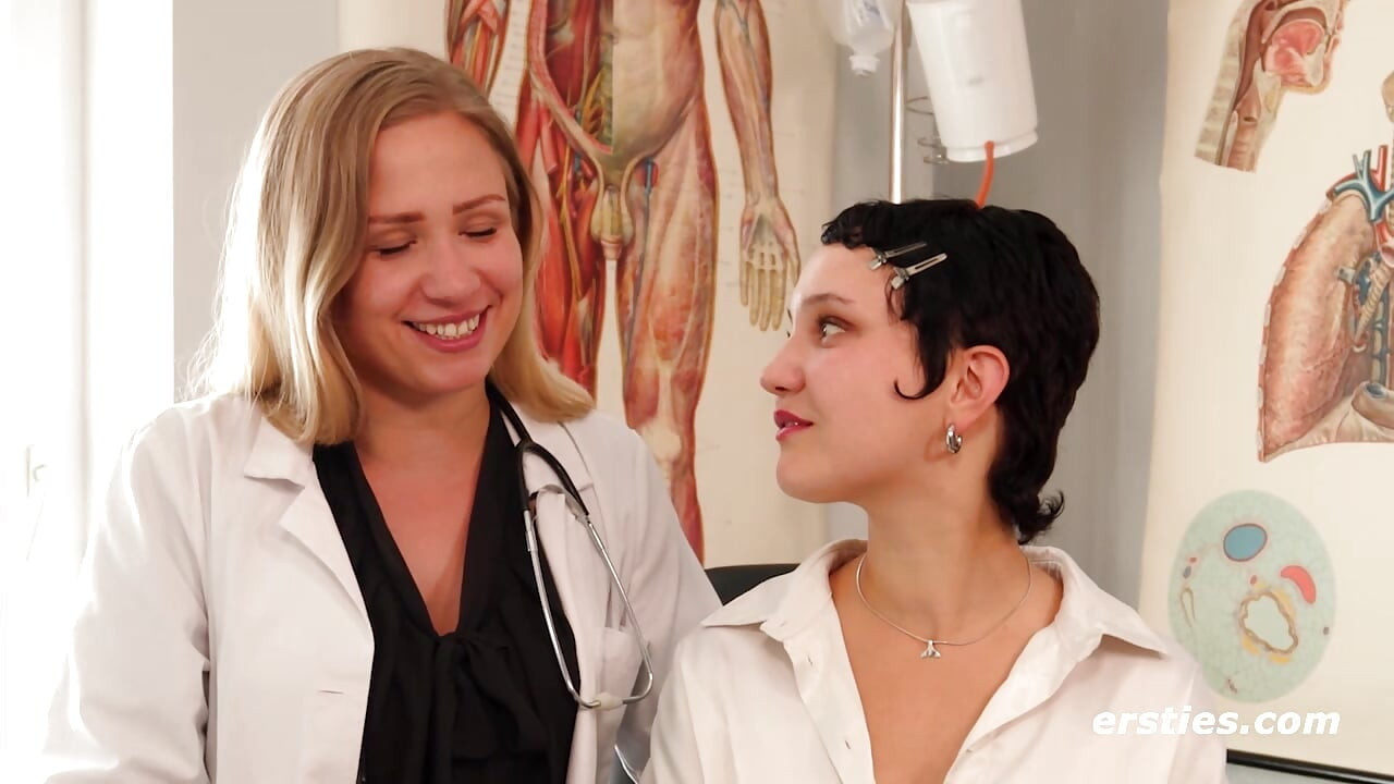 Ersties - Lust auf Rezept - Doktorspiel mit Gabi und Hannah