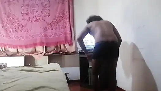 Rekaman seks asli ibu tiri india untuk menemukan perilaku rahasiaku