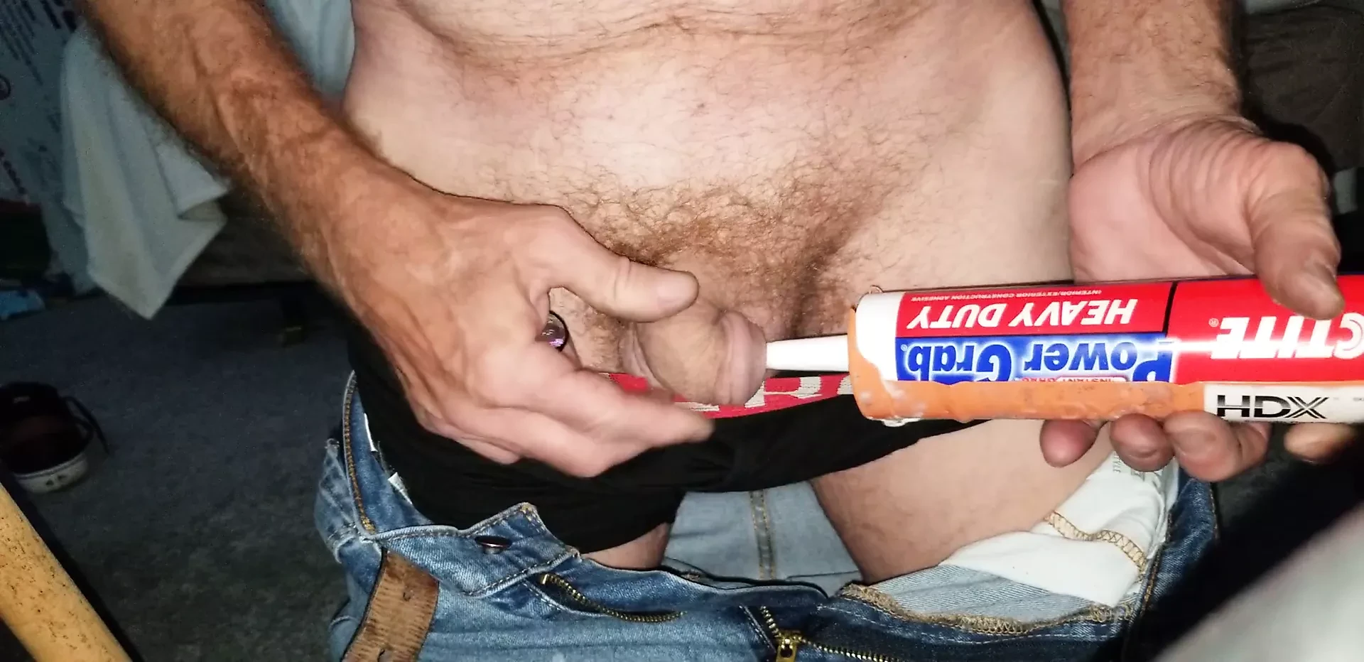 Építési ragasztót pumpálok a húgycsövembe