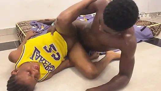 Geiler Typ Spreizte Meine Muschi Und Fickte Mich, Wie Er Wollte