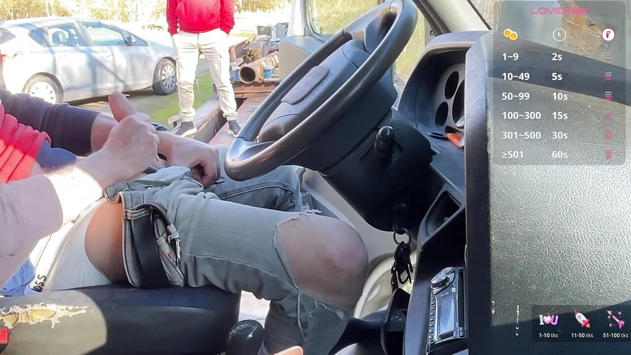 Best truck stop moment ,he stopped and stayed