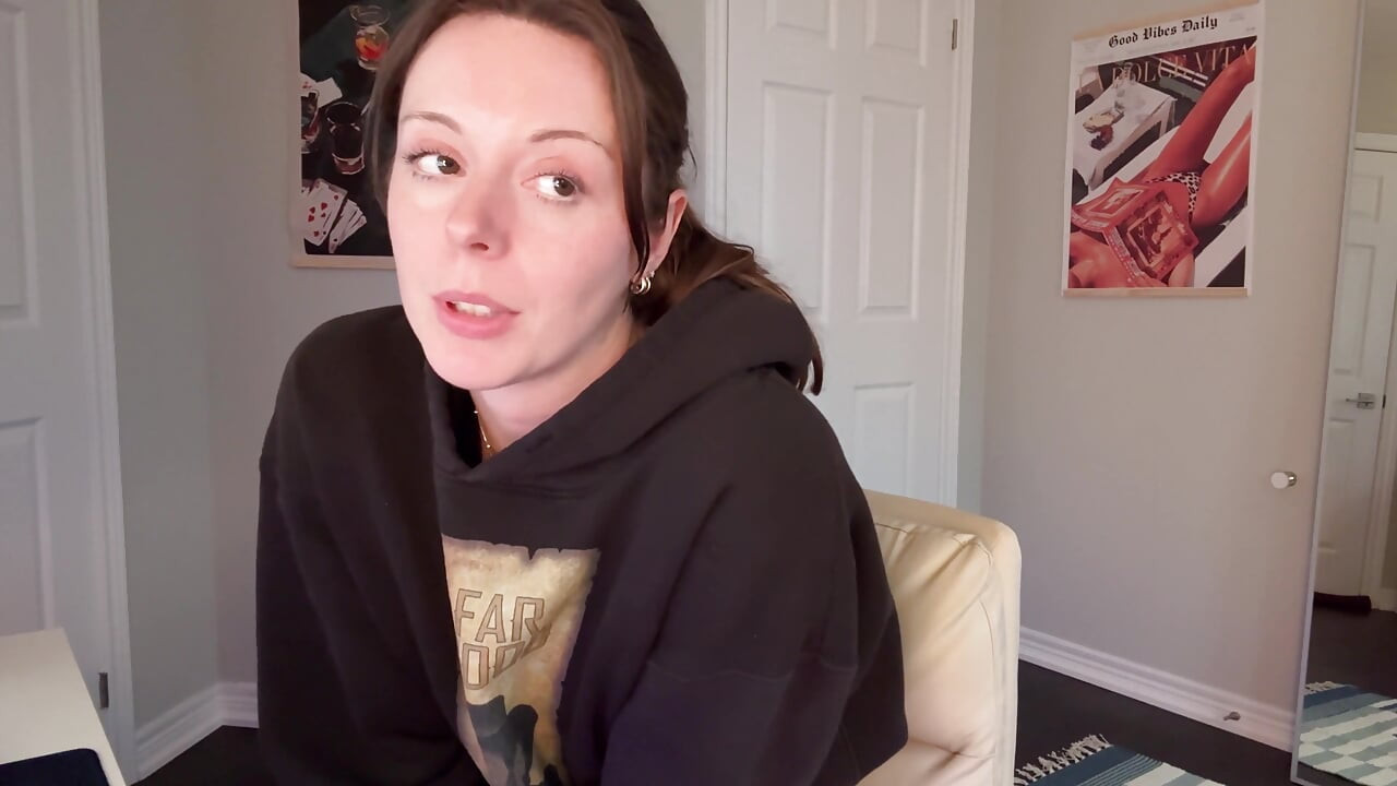 Step Sis Spreads Her Pussy and Ass for You!