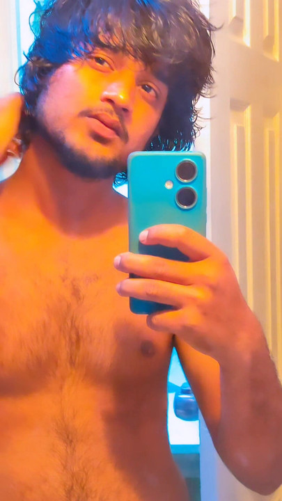 I am hot boy please comment me girl
