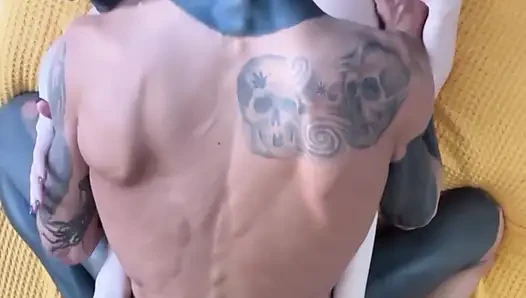 Kontol besar daddy hoss kado ngentot cewek toket besar doxy di sebelah rumah dengan penuh gairah sampai dicrot di dalam - pov