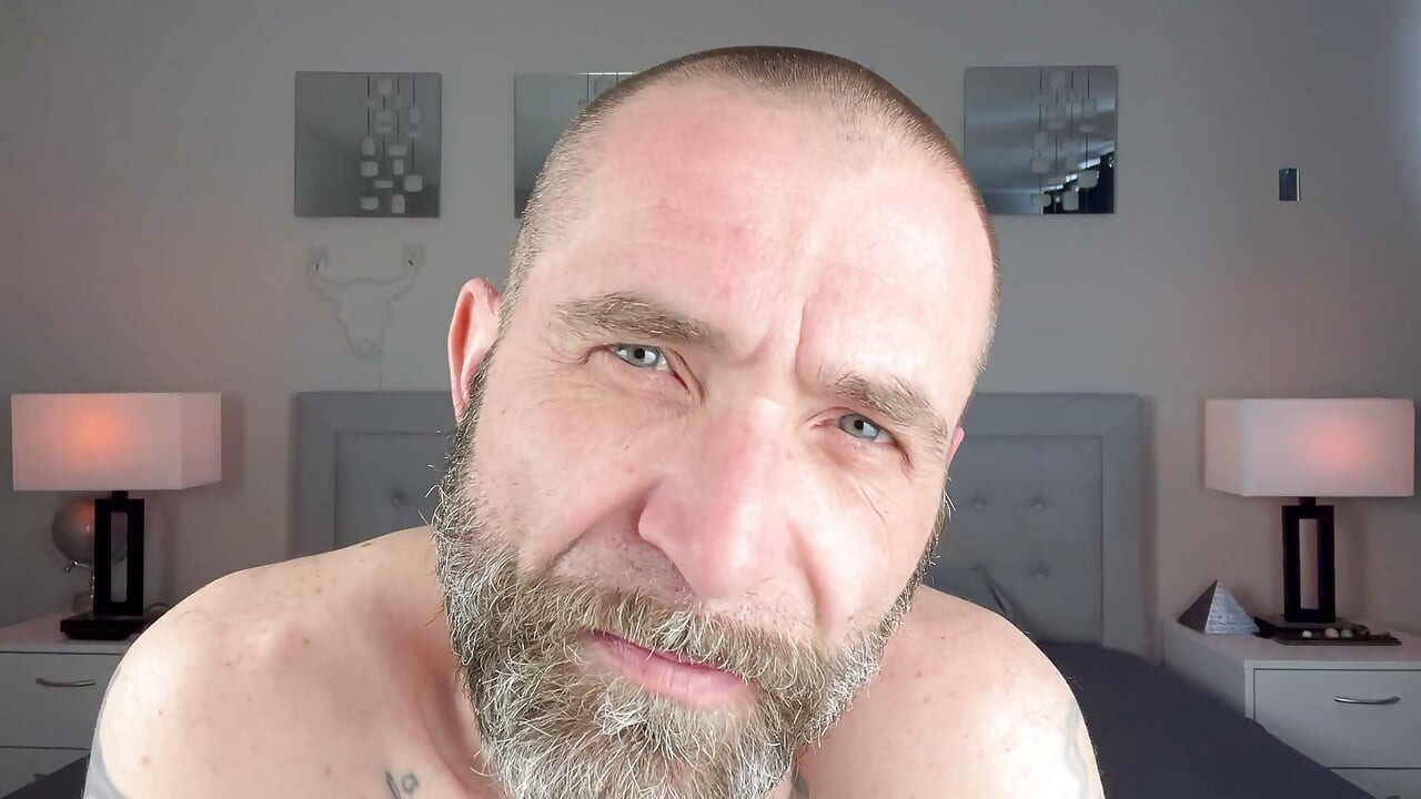 Look at that pretty boy sucking daddy’s cock