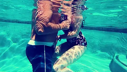 Intimität mit dem poolboy - näher - forplay-filme