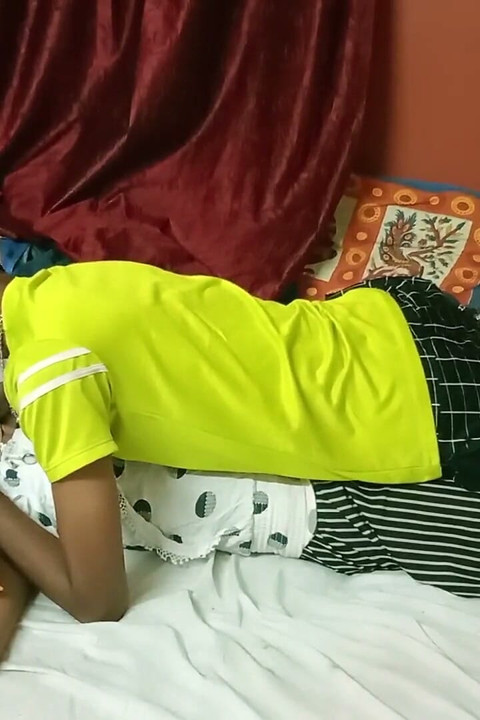 18 yaşındaki Hintli sevimli kız seksi!