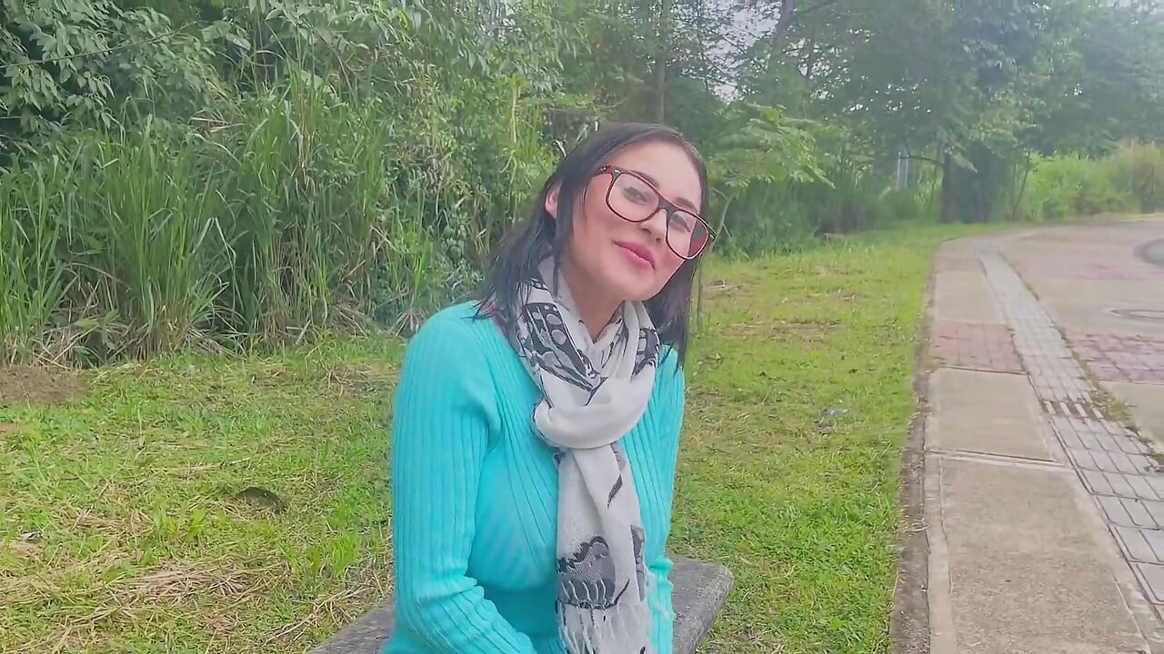 Idę na spacer i chłopak z ulicy pieprzy mój tyłek Jenifer Play