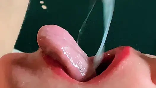 Foreskin: cewek ini crot sperma sampai tenggorokannya dicrot di tenggorokan - closeup