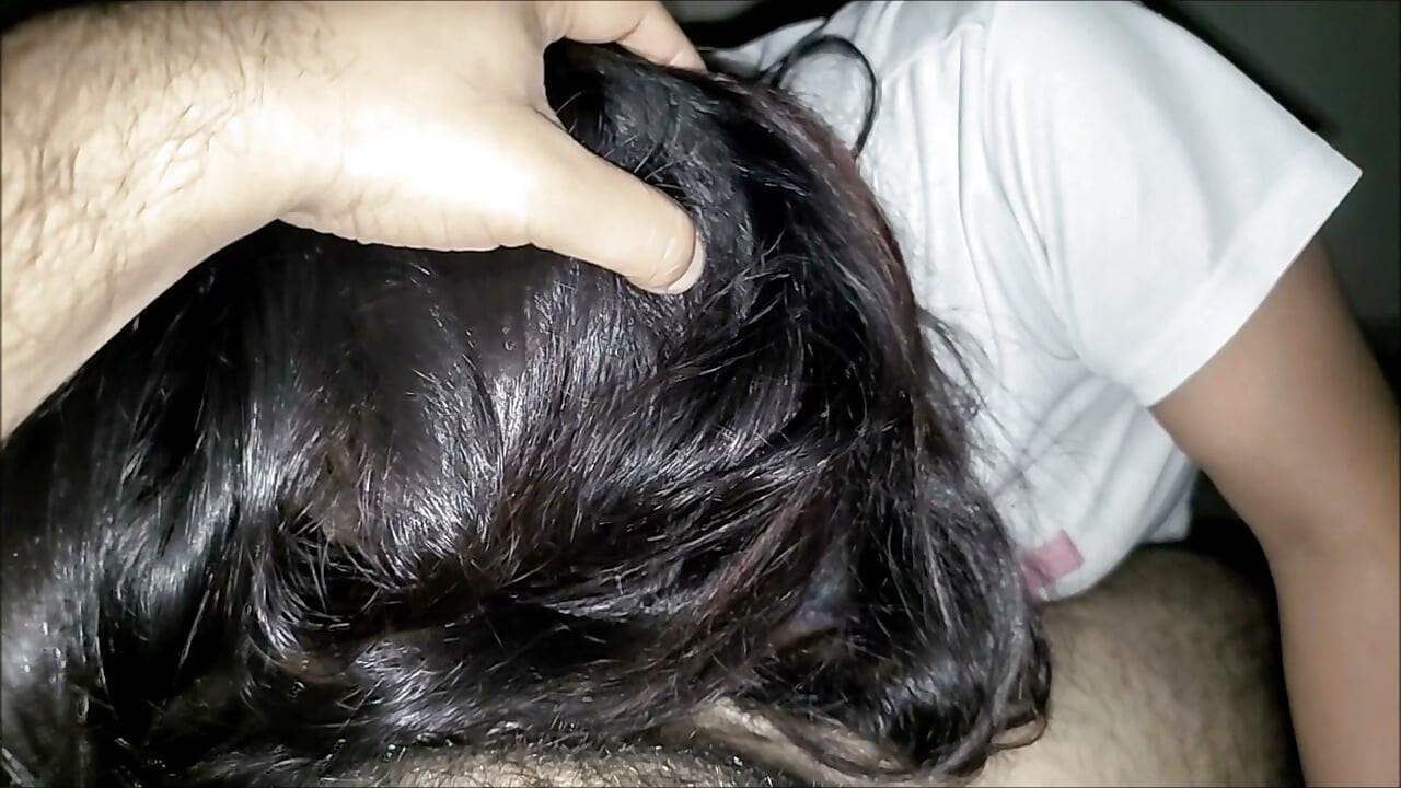 Sexo anal con bhabhi nepalí, coño y culo apretados, disfrutando de la follada