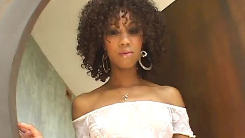 Interraciale seks met stiefzus Misty Stone