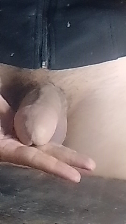 MEU PAU "Ele está de pé, preparando-se para o trabalho."