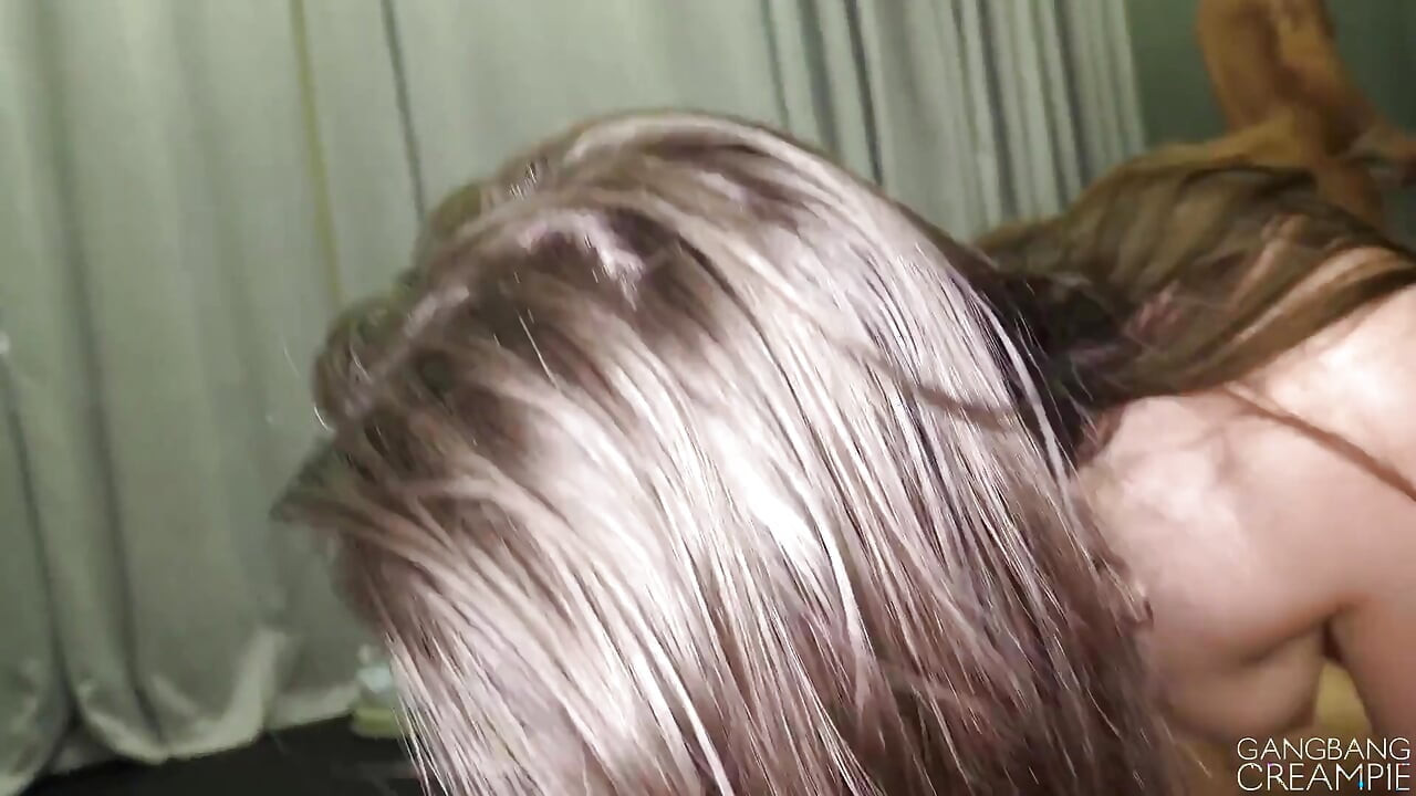 Gangbangcreampie - A dögös mega csajok dögösen dugnak, gangbang