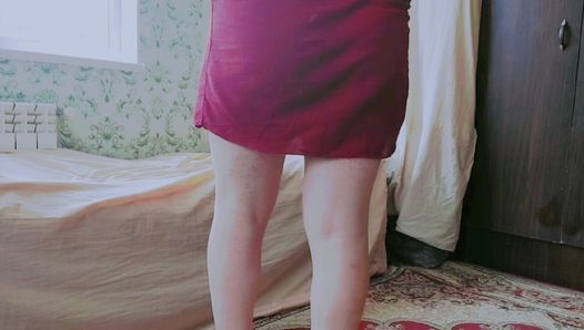 Mini jupe rouge pom-pom girl uniforme sissy crossdresser gros cul peau blanche trans gros cul butin piège