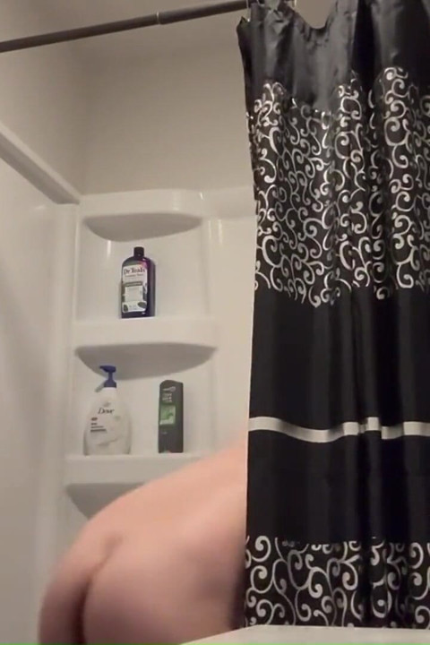 Take a Hot Bath, Fingering Myself and Jacking off to Cum Closeup
