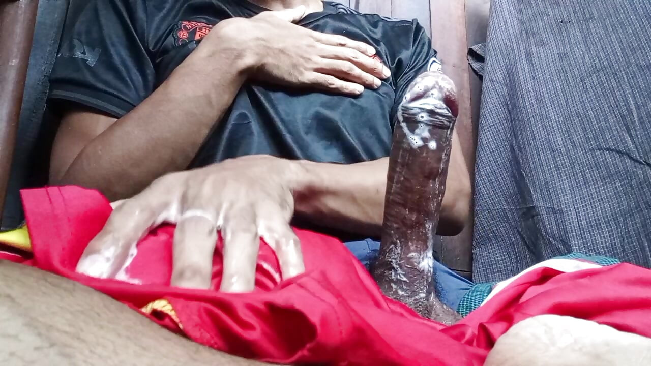 Un garçon desi se masturbe